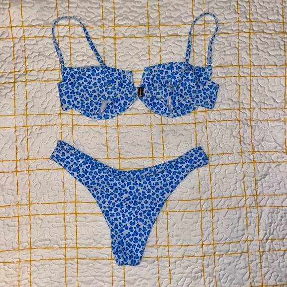 Blue cheetah print bikini. Low bottom coverage. - Picture 2 of 2